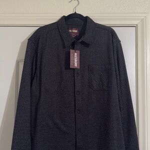 Alesbury Men's Black Casual Button Down Shirt